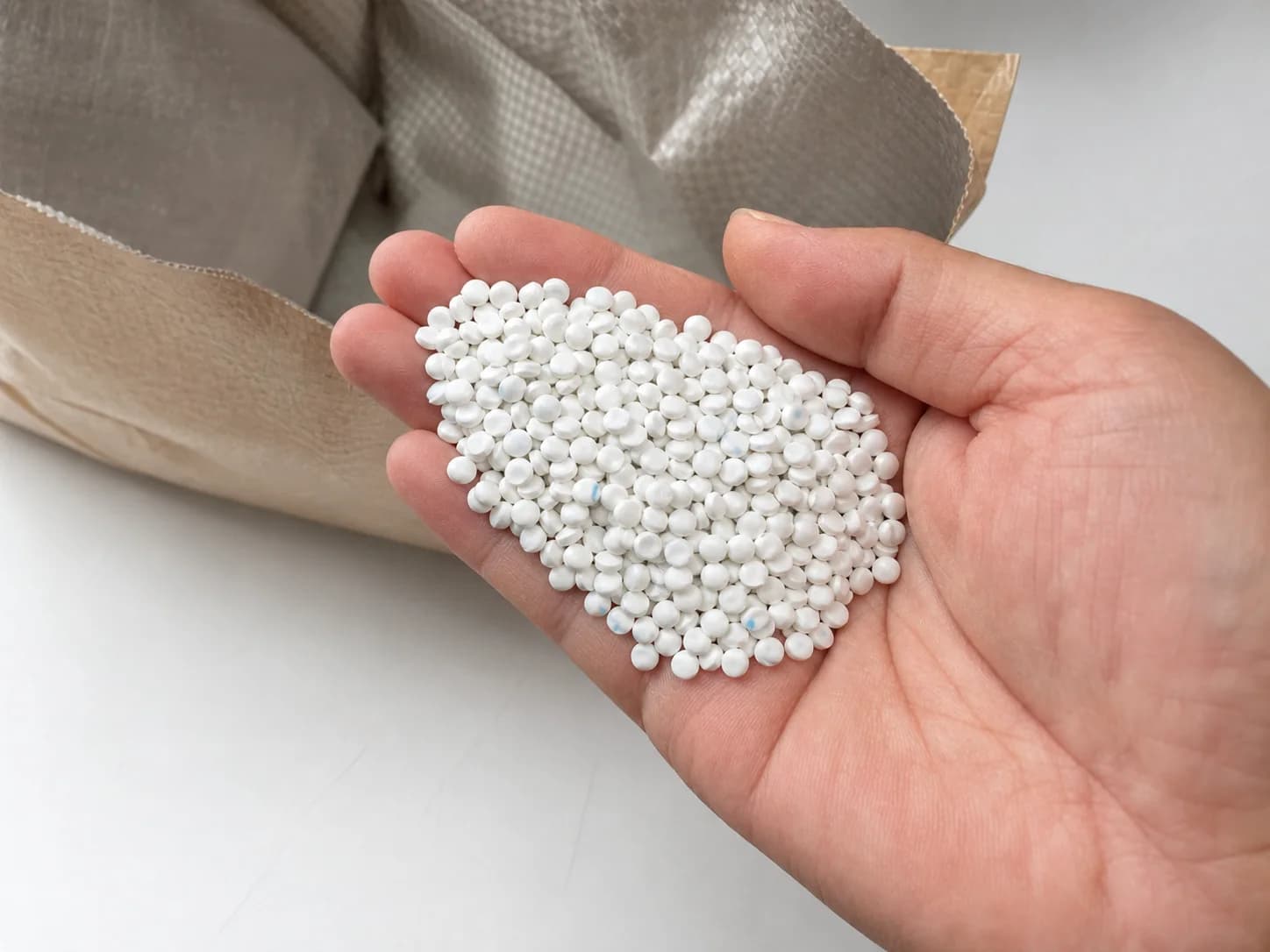 Representative cable compound pellet sample inspection